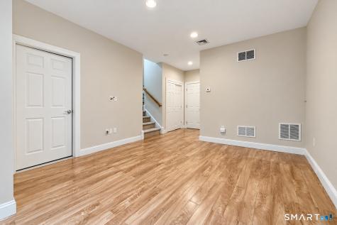 19 Orwich Court Danbury CT 06810