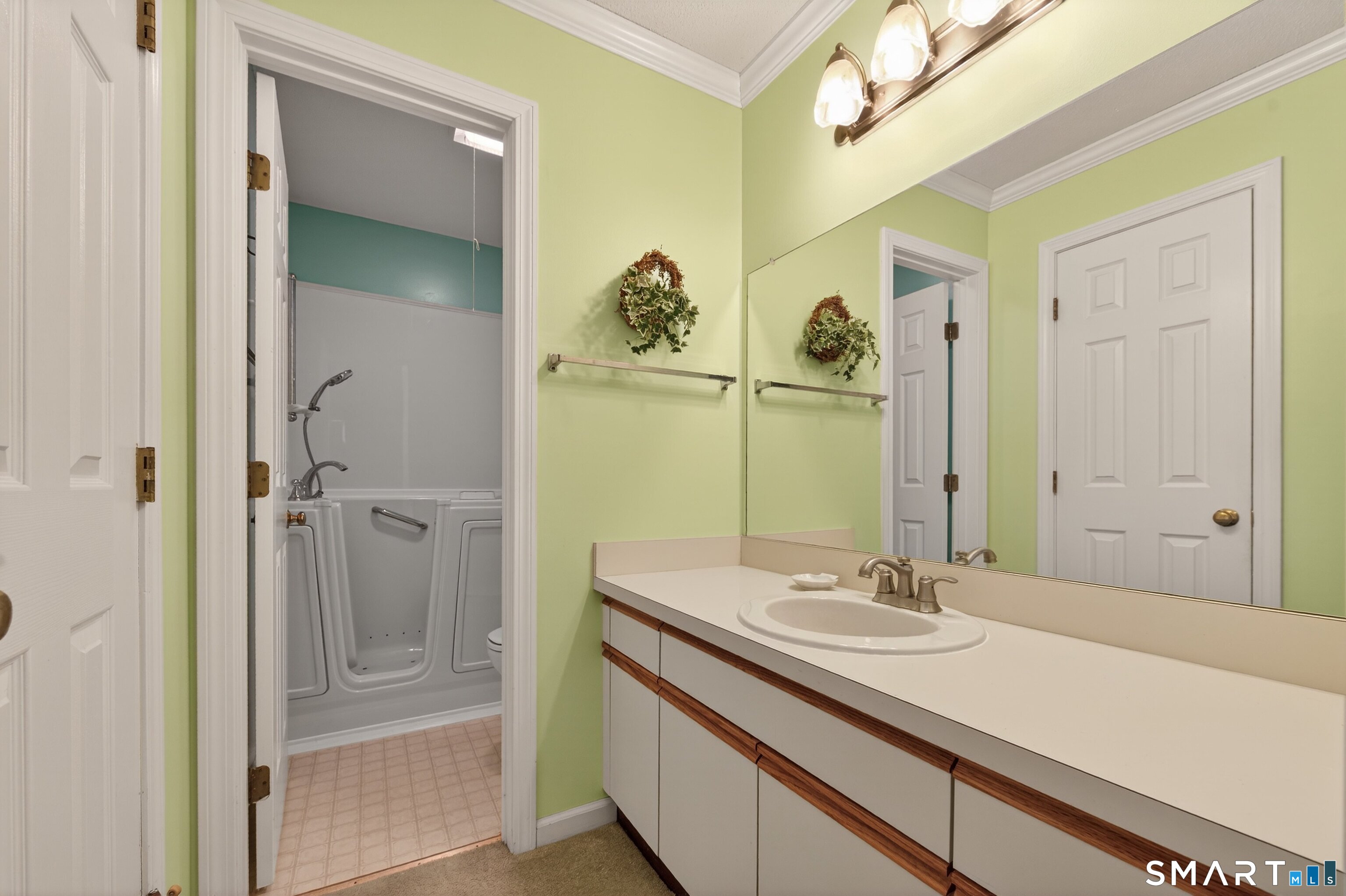 23 Chatsworth Road Granby CT 06035