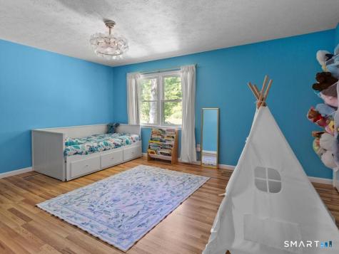 124 Lakeside Drive Bristol CT 06010