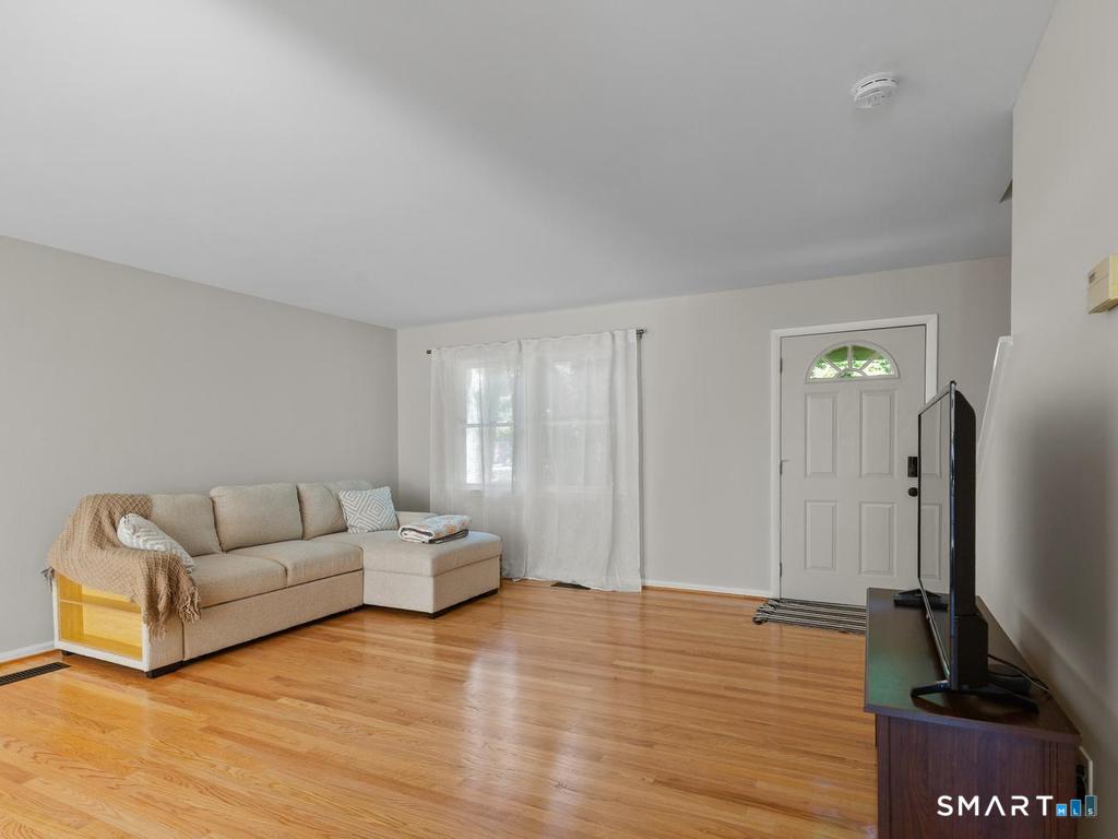 124 Lakeside Drive Bristol CT 06010