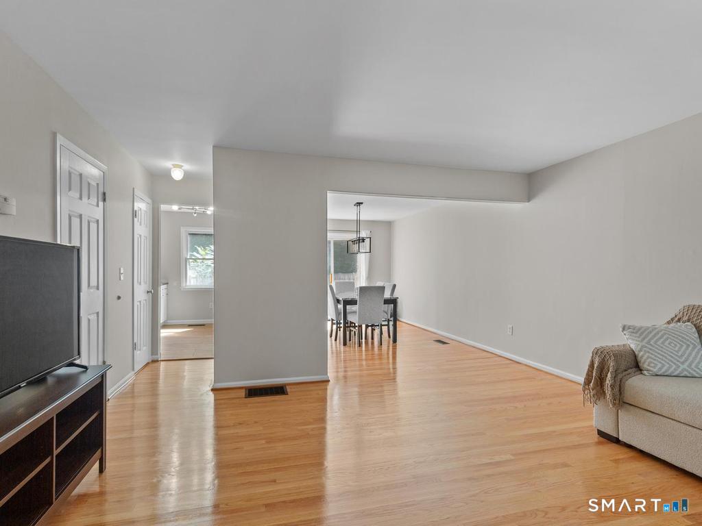 124 Lakeside Drive Bristol CT 06010