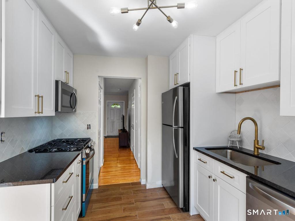 124 Lakeside Drive Bristol CT 06010