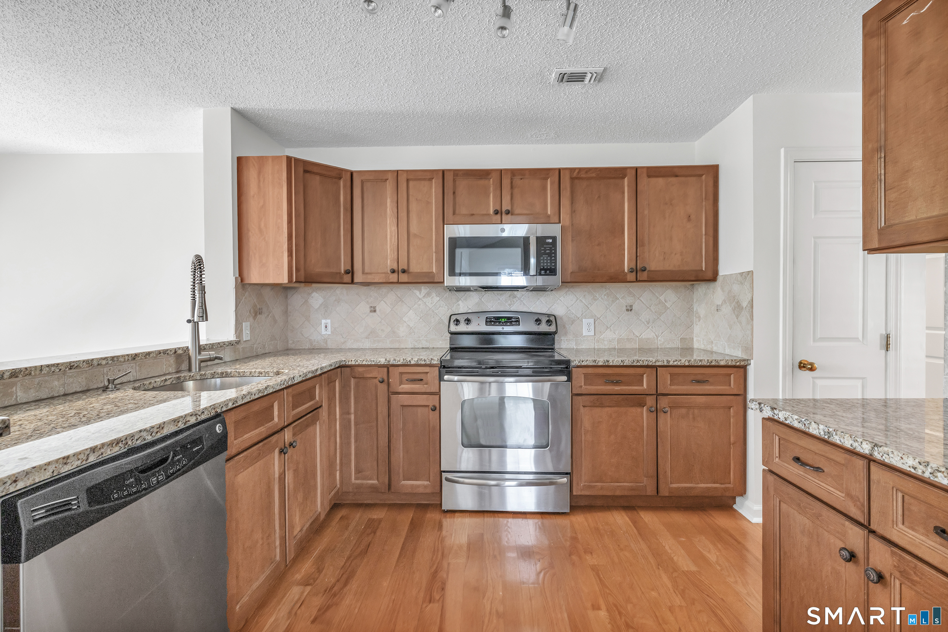 16 Rivendell Drive Shelton CT 06484