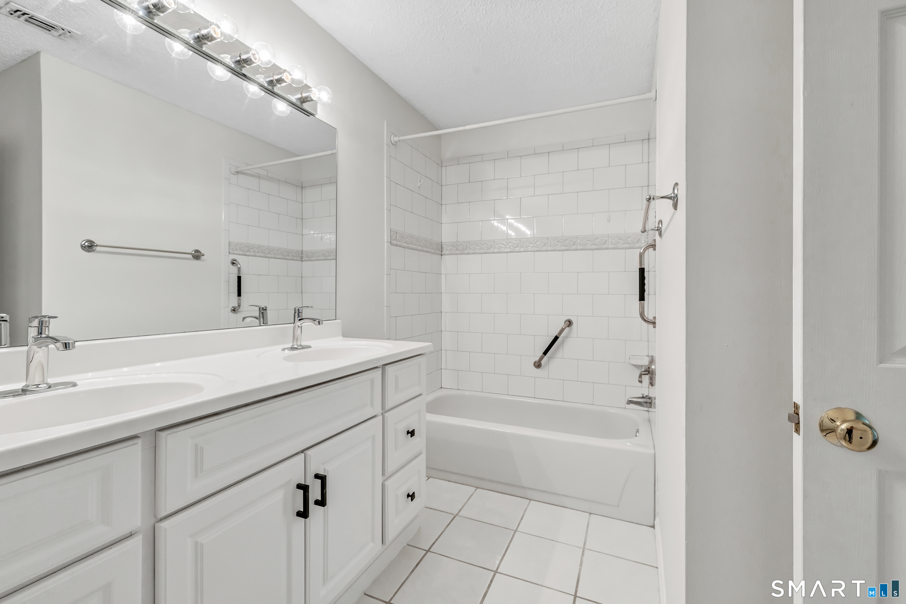 16 Rivendell Drive Shelton CT 06484