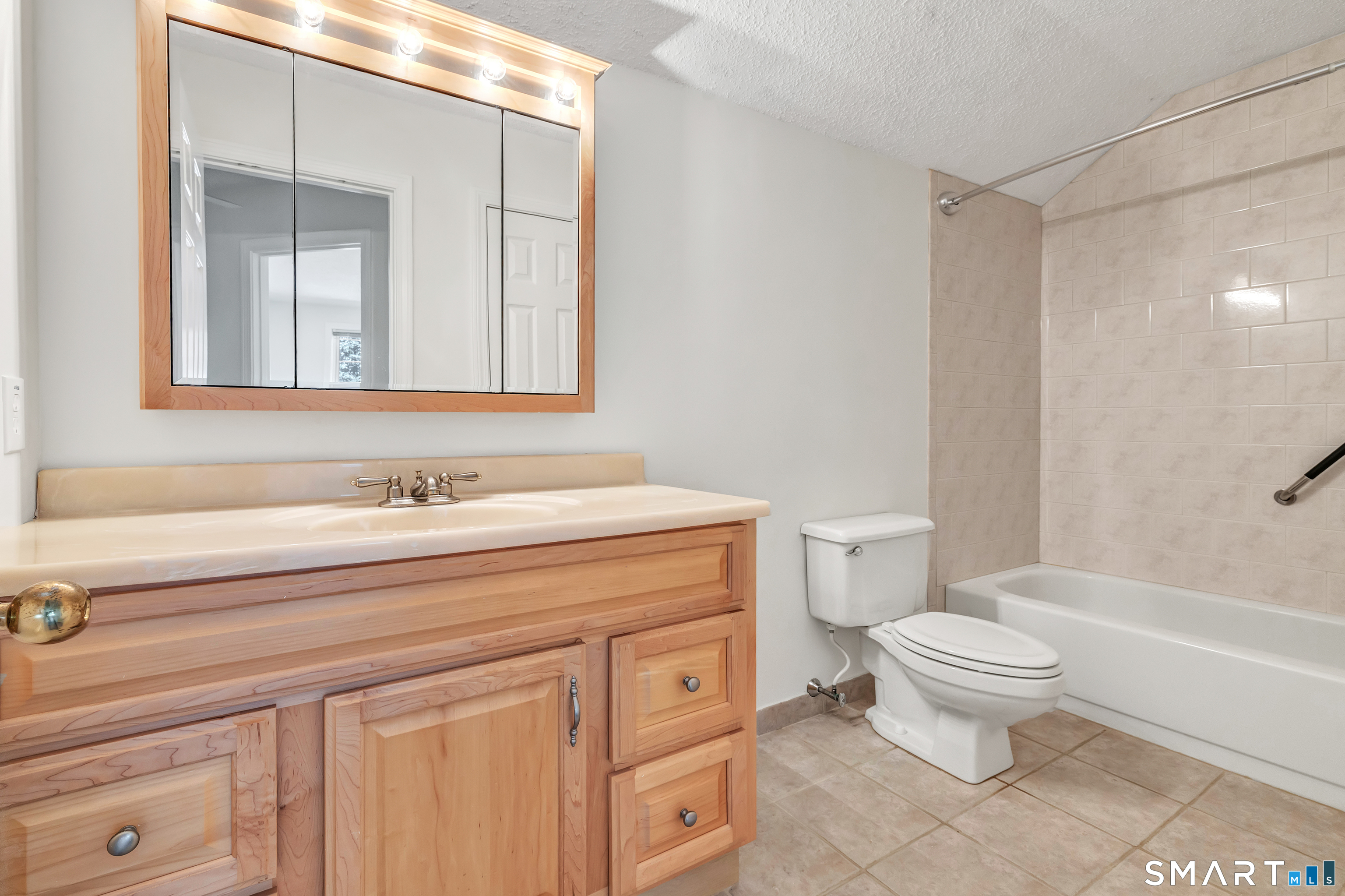 16 Rivendell Drive Shelton CT 06484