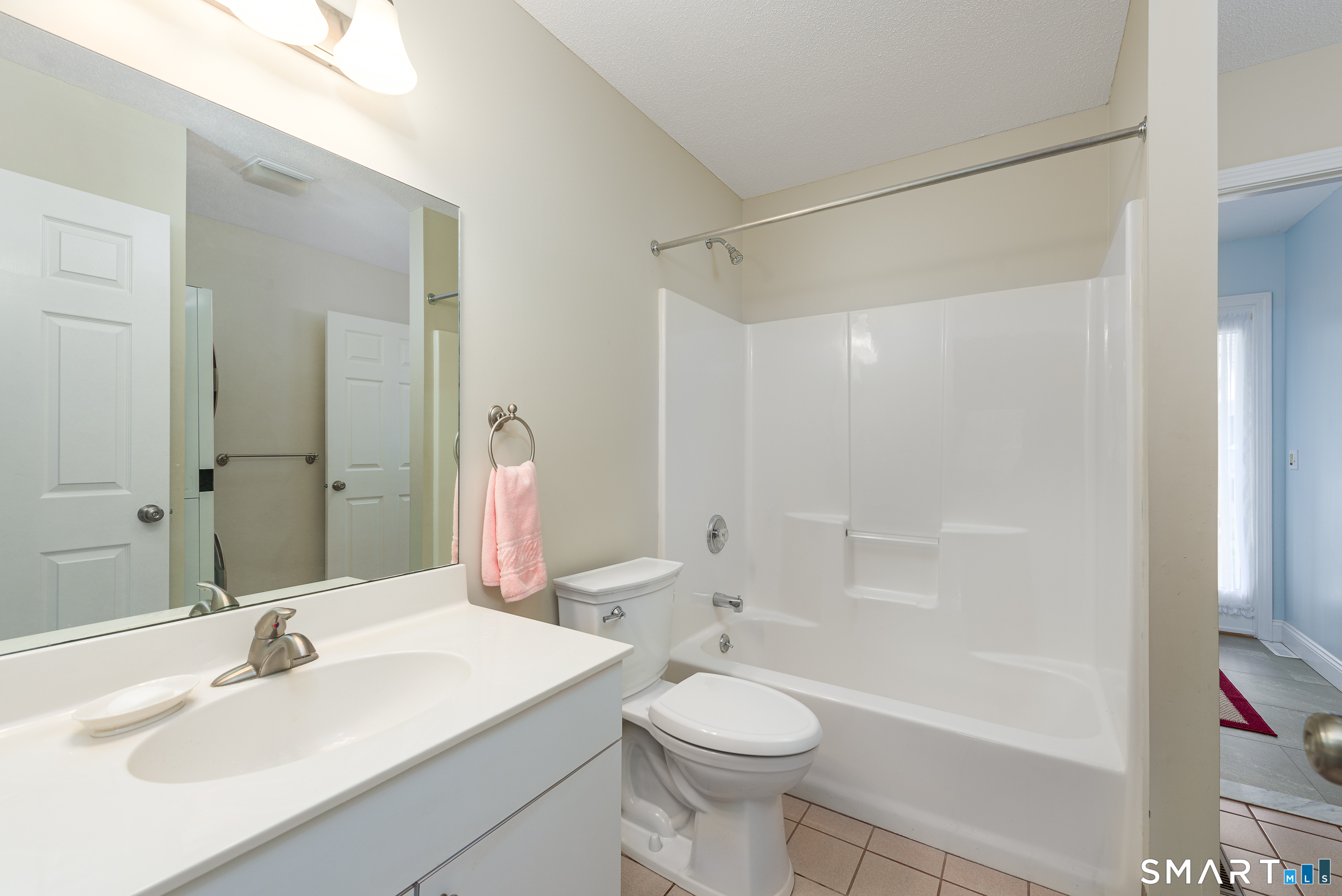 205 Wyndemere Court South Windsor CT 06074