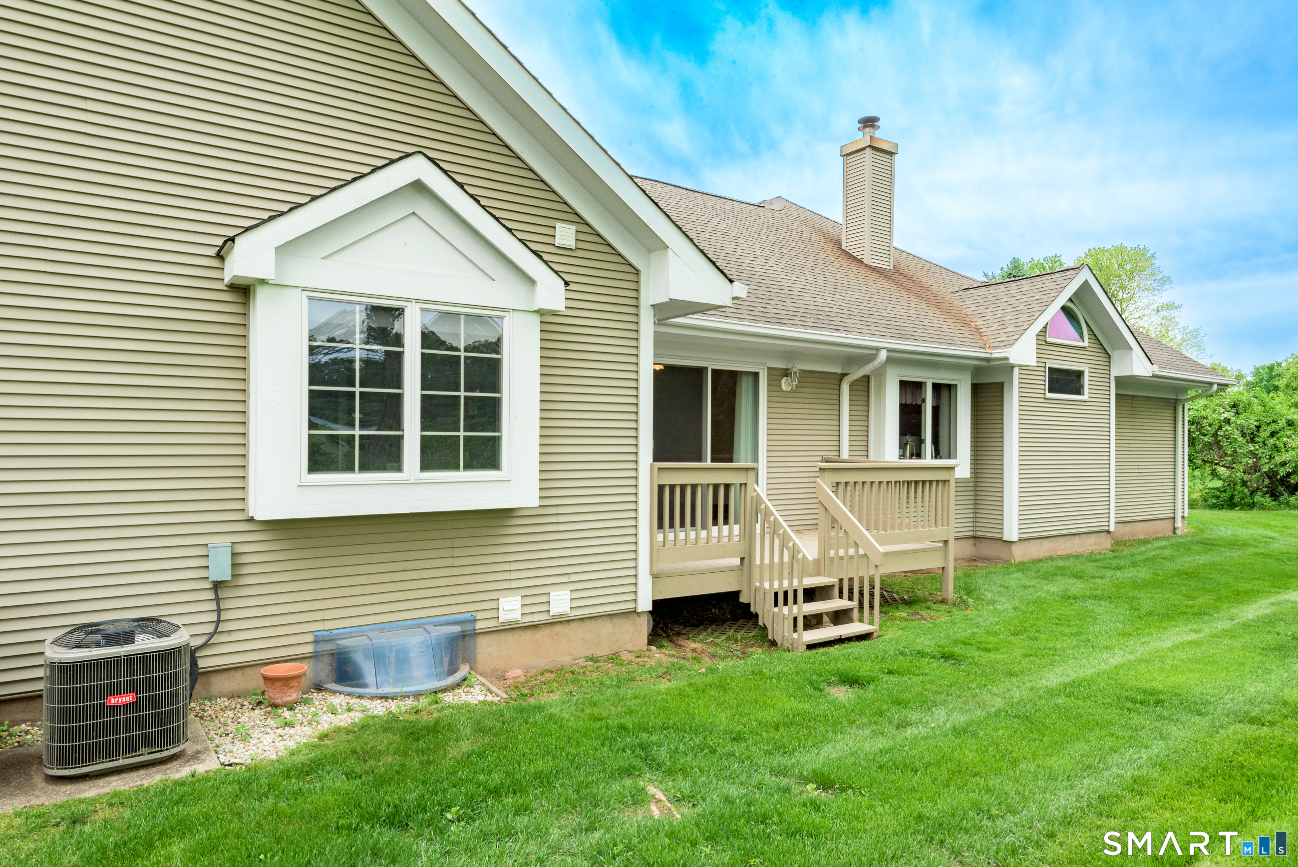 205 Wyndemere Court South Windsor CT 06074