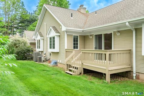 205 Wyndemere Court South Windsor CT 06074