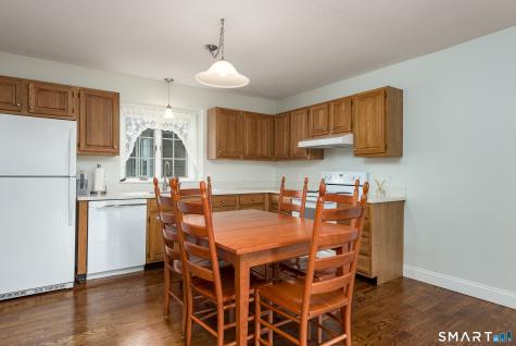 205 Wyndemere Court South Windsor CT 06074