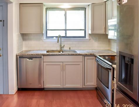 8 Tamarack Lane Woodbury CT 06798