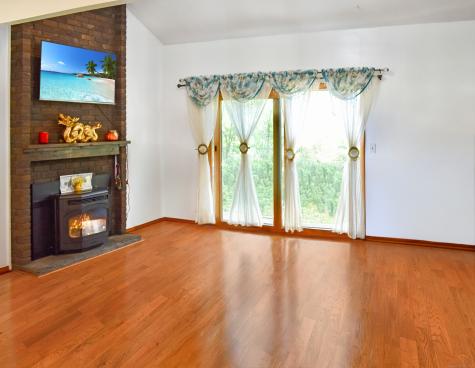 8 Tamarack Lane Woodbury CT 06798