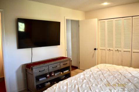 8 Tamarack Lane Woodbury CT 06798