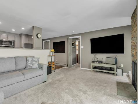 31 River Colony Guilford CT 06437