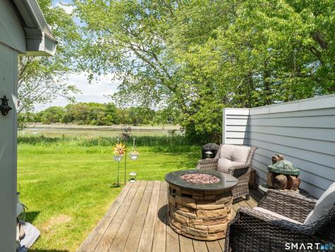31 River Colony Guilford CT 06437