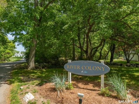 31 River Colony Guilford CT 06437