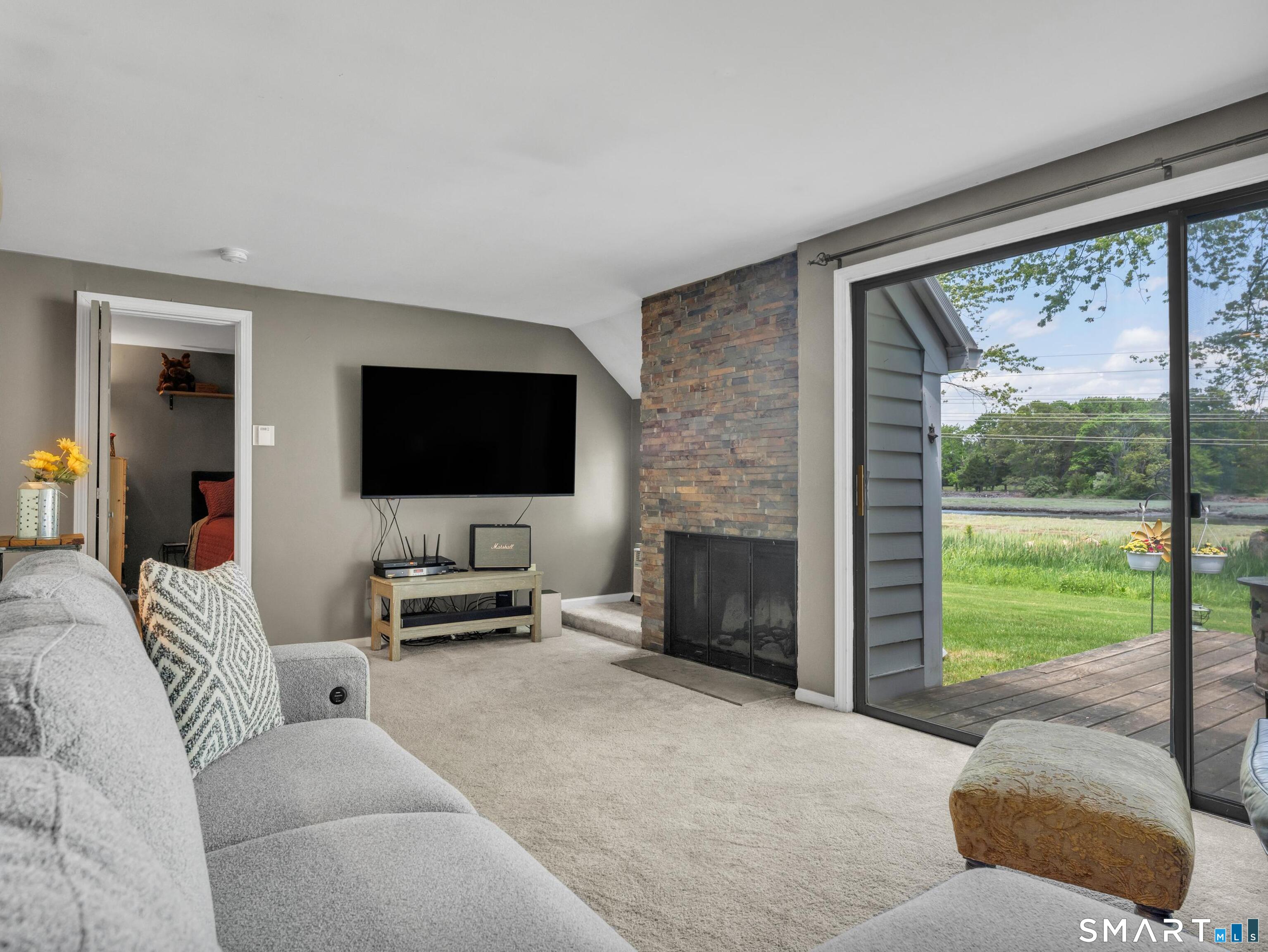 31 River Colony Guilford CT 06437