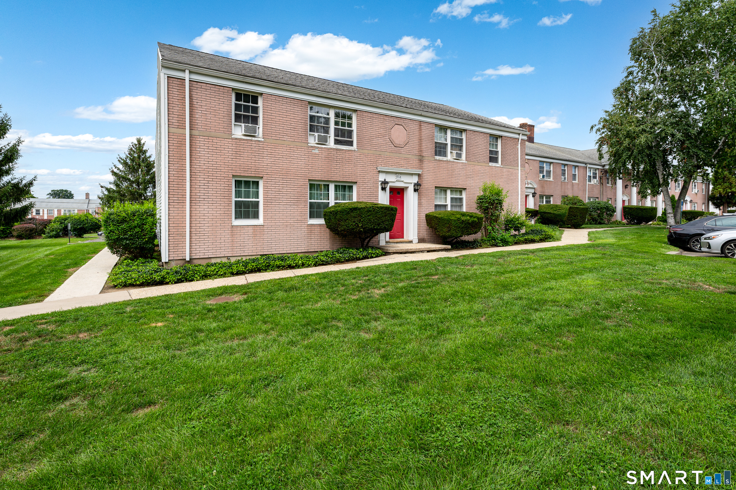 1084 East Main Street Stamford CT 06902