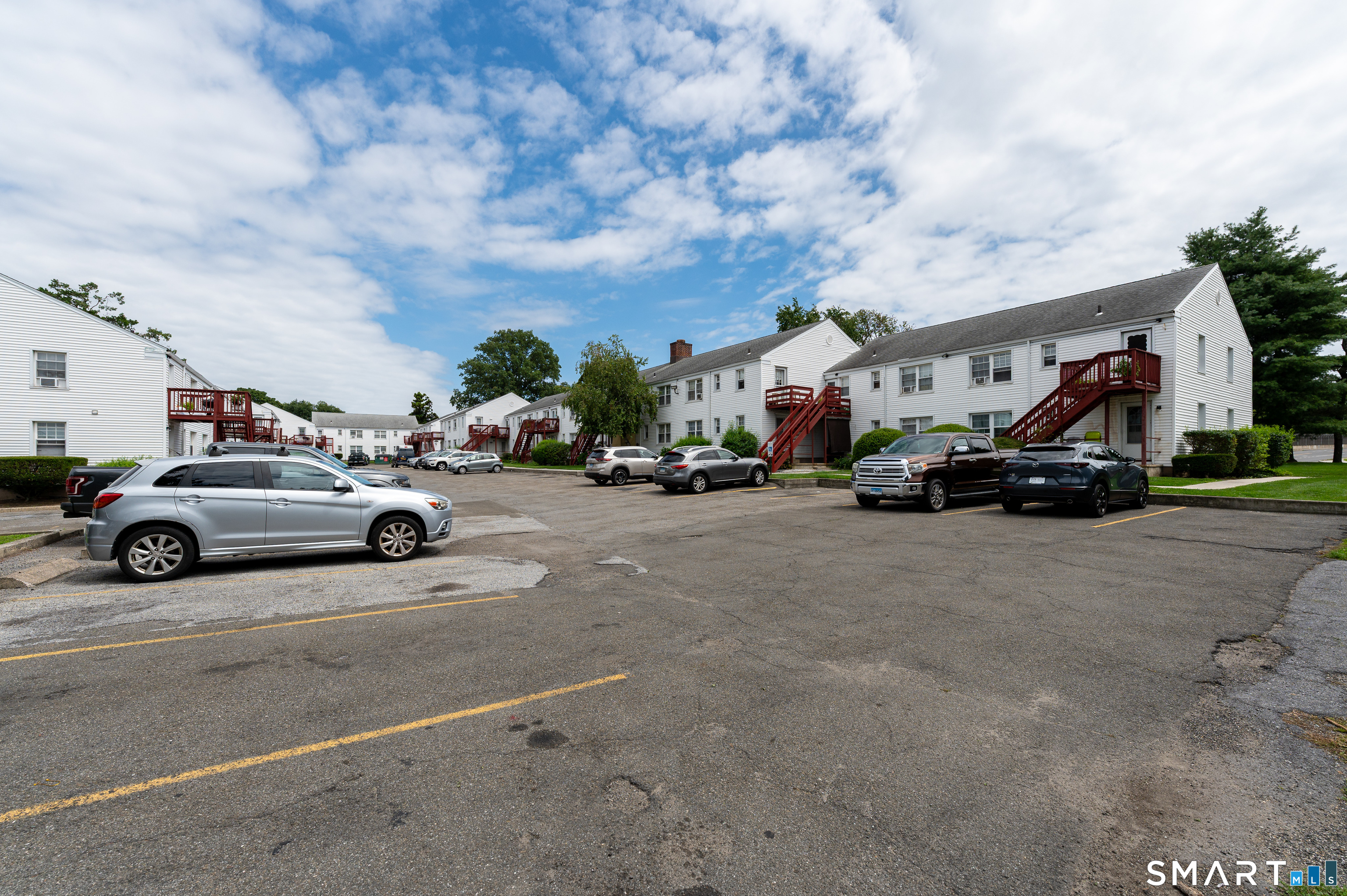 1084 East Main Street Stamford CT 06902