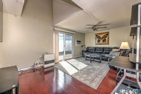 8 Inverness Square Middletown CT 06457