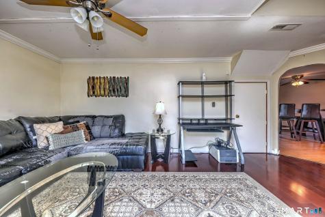 8 Inverness Square Middletown CT 06457