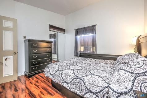 8 Inverness Square Middletown CT 06457