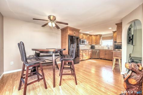 8 Inverness Square Middletown CT 06457