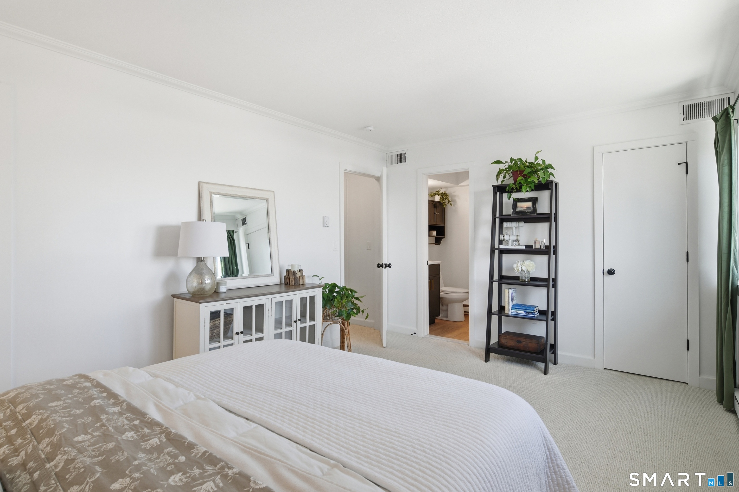 4 Pebblestone Circle Suffield CT 06078