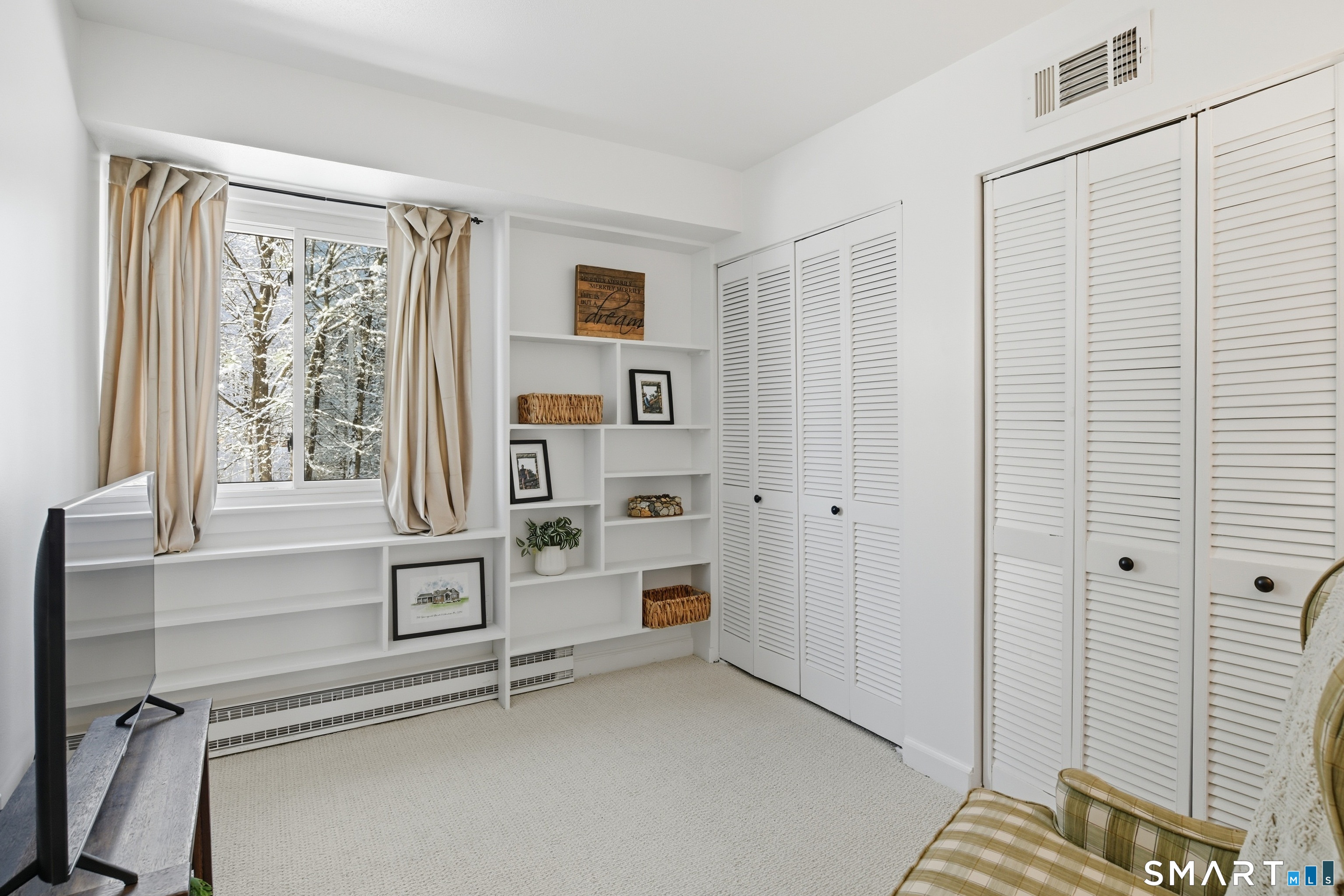 4 Pebblestone Circle Suffield CT 06078