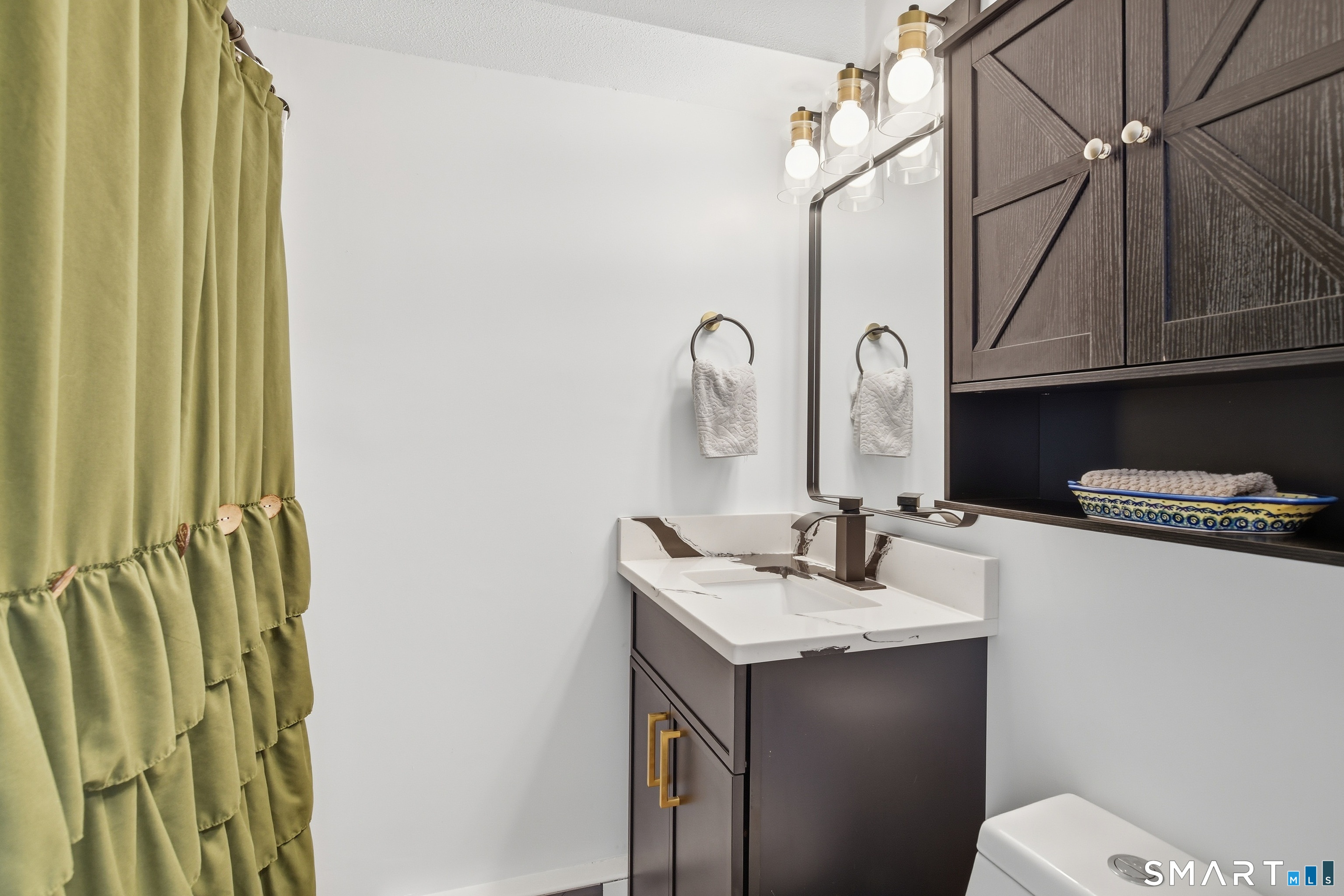 4 Pebblestone Circle Suffield CT 06078