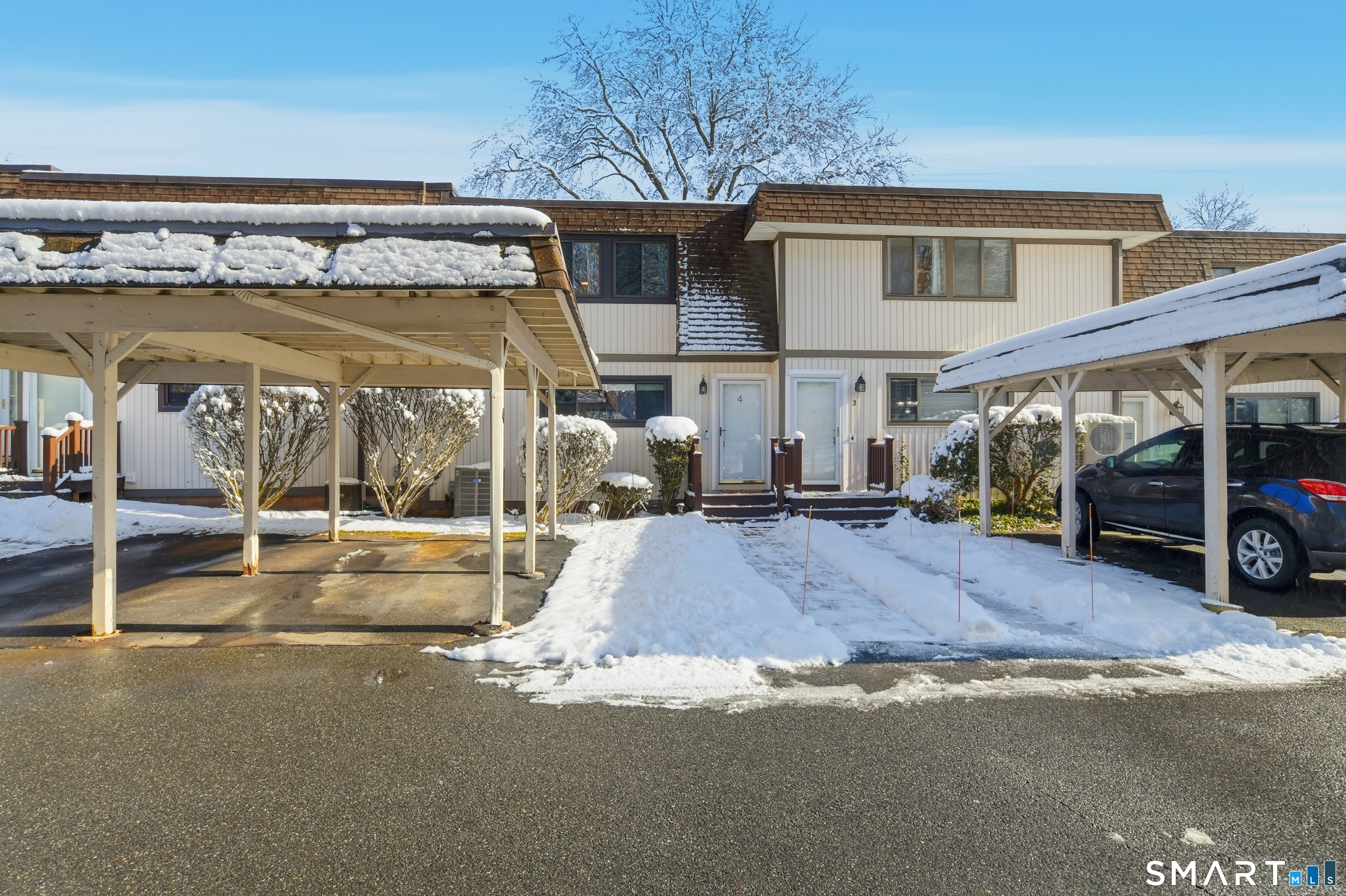 4 Pebblestone Circle Suffield CT 06078