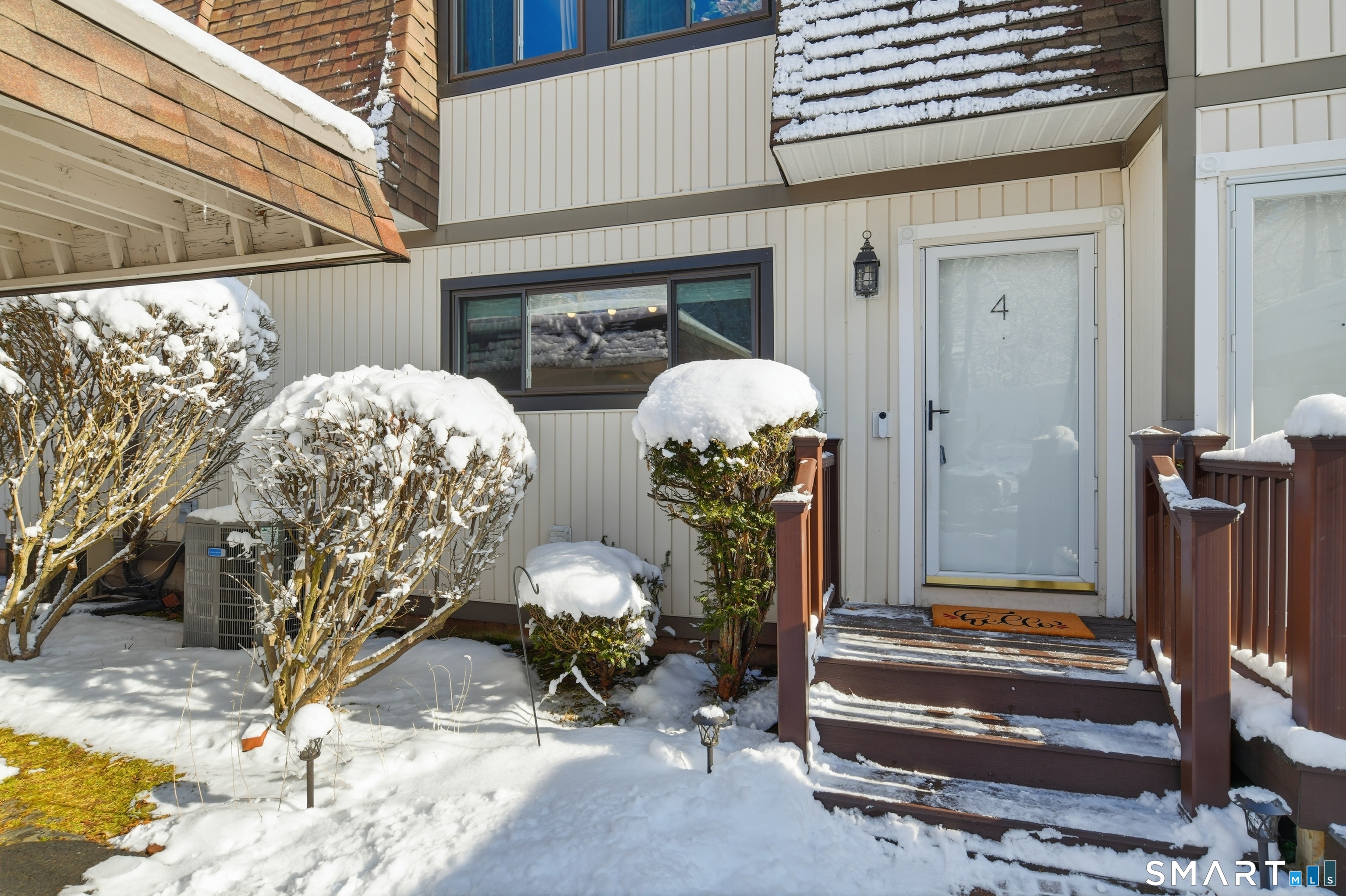 4 Pebblestone Circle Suffield CT 06078