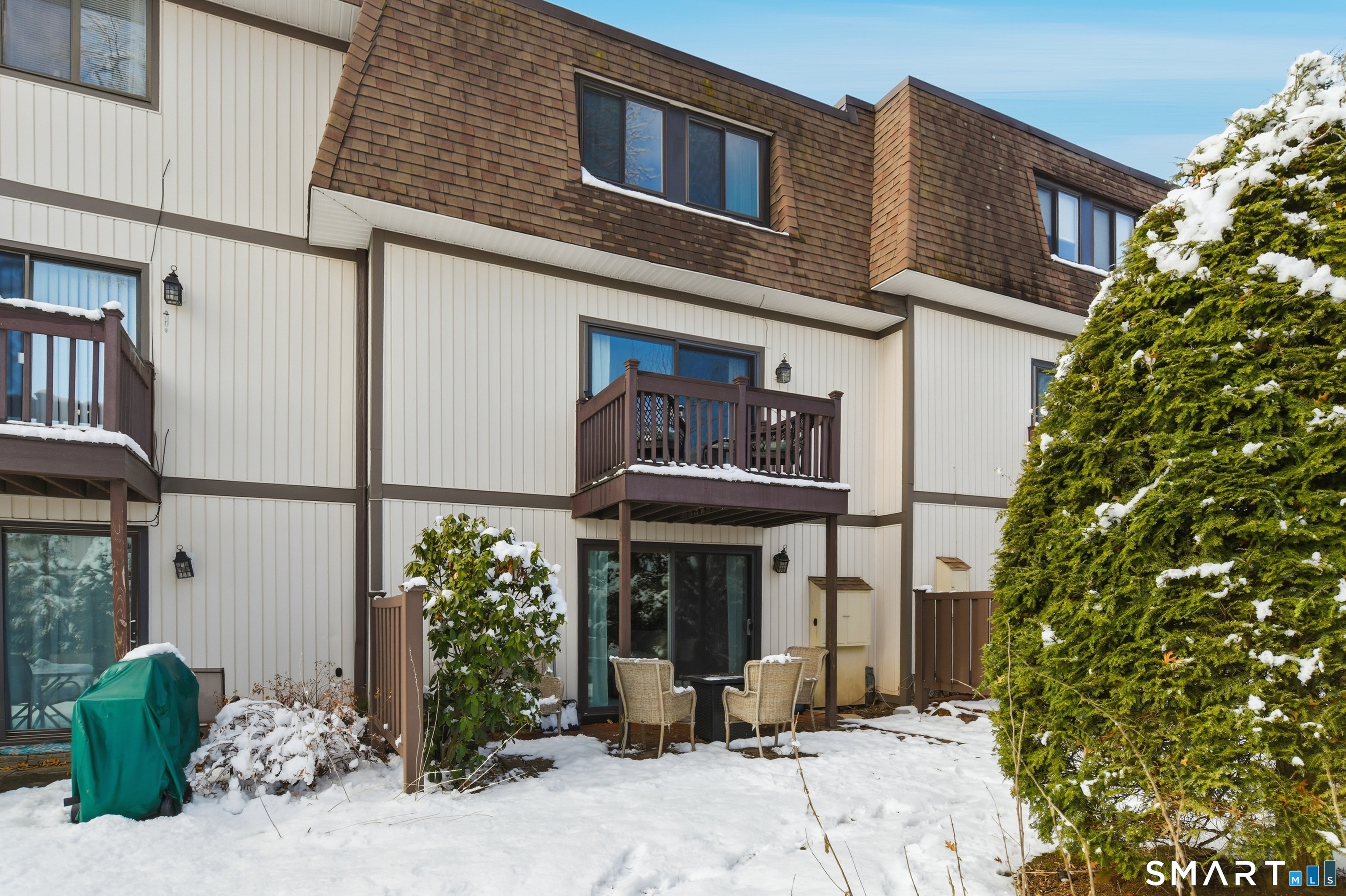 4 Pebblestone Circle Suffield CT 06078