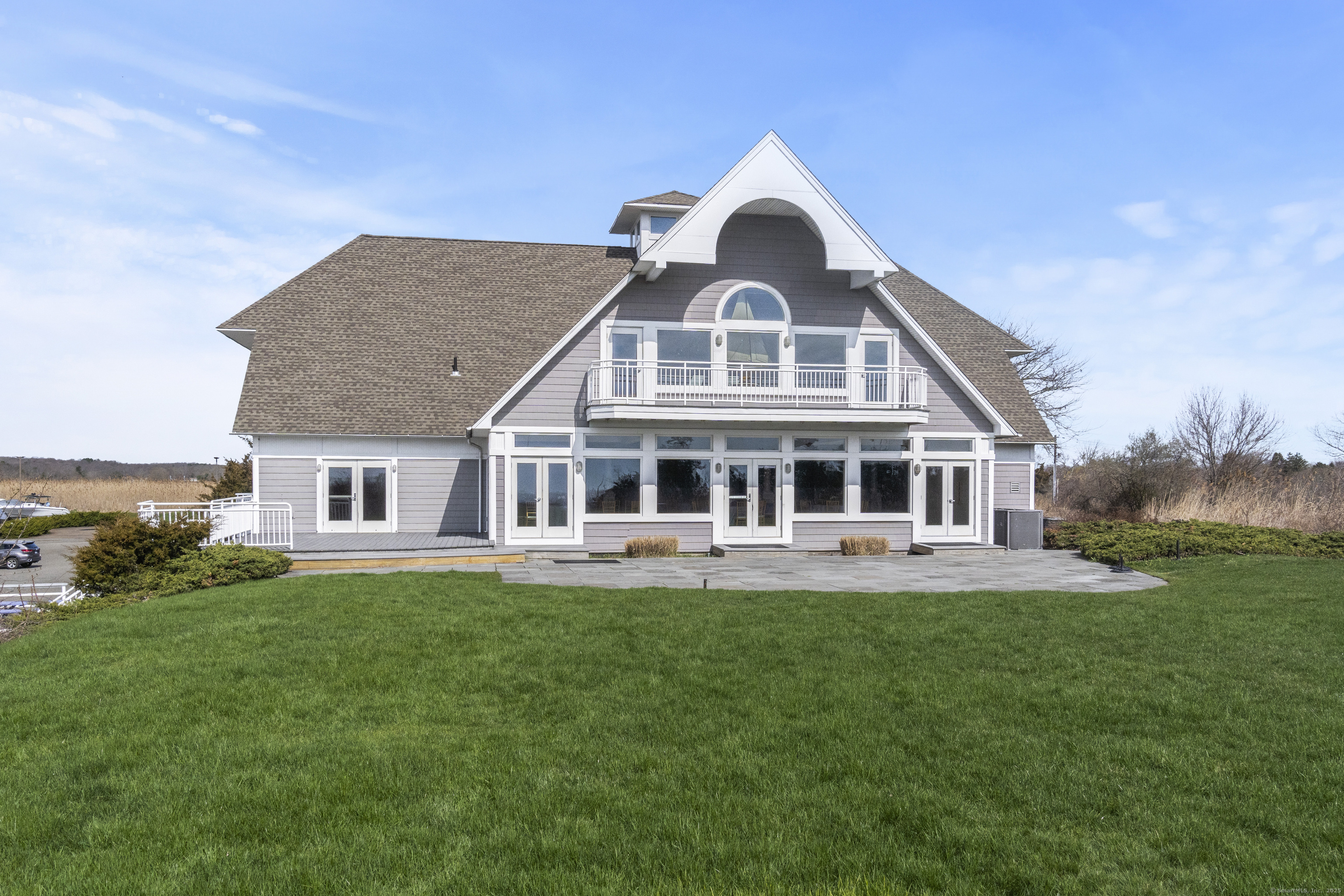 379 Whitfield Street Guilford CT 06437