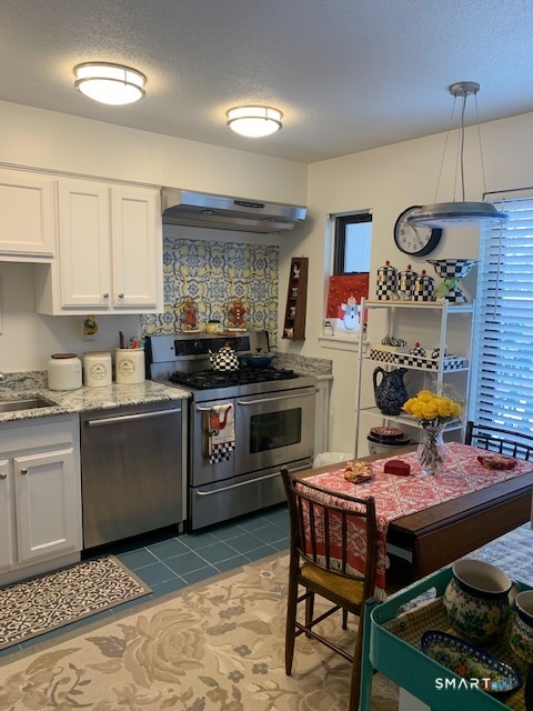 28 Cottonwood Drive Avon CT 06001