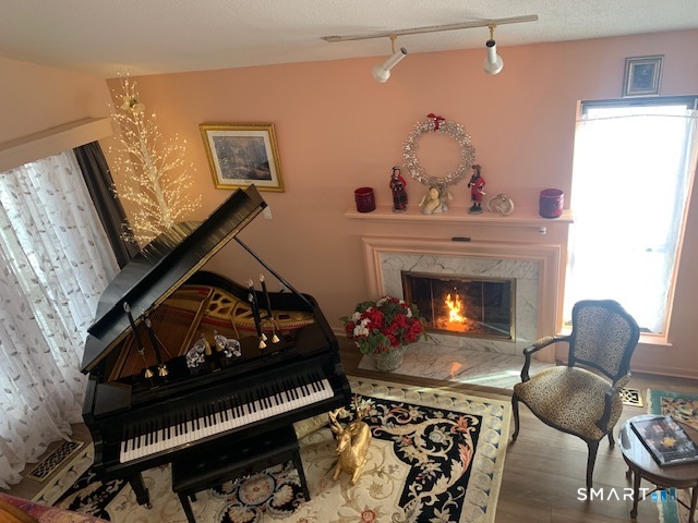 28 Cottonwood Drive Avon CT 06001