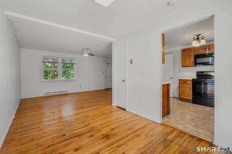 81 East Pattagansett Road East Lyme CT 06357