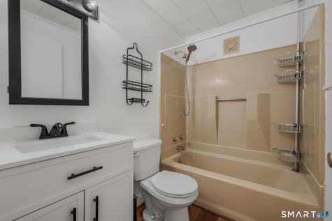 81 East Pattagansett Road East Lyme CT 06357
