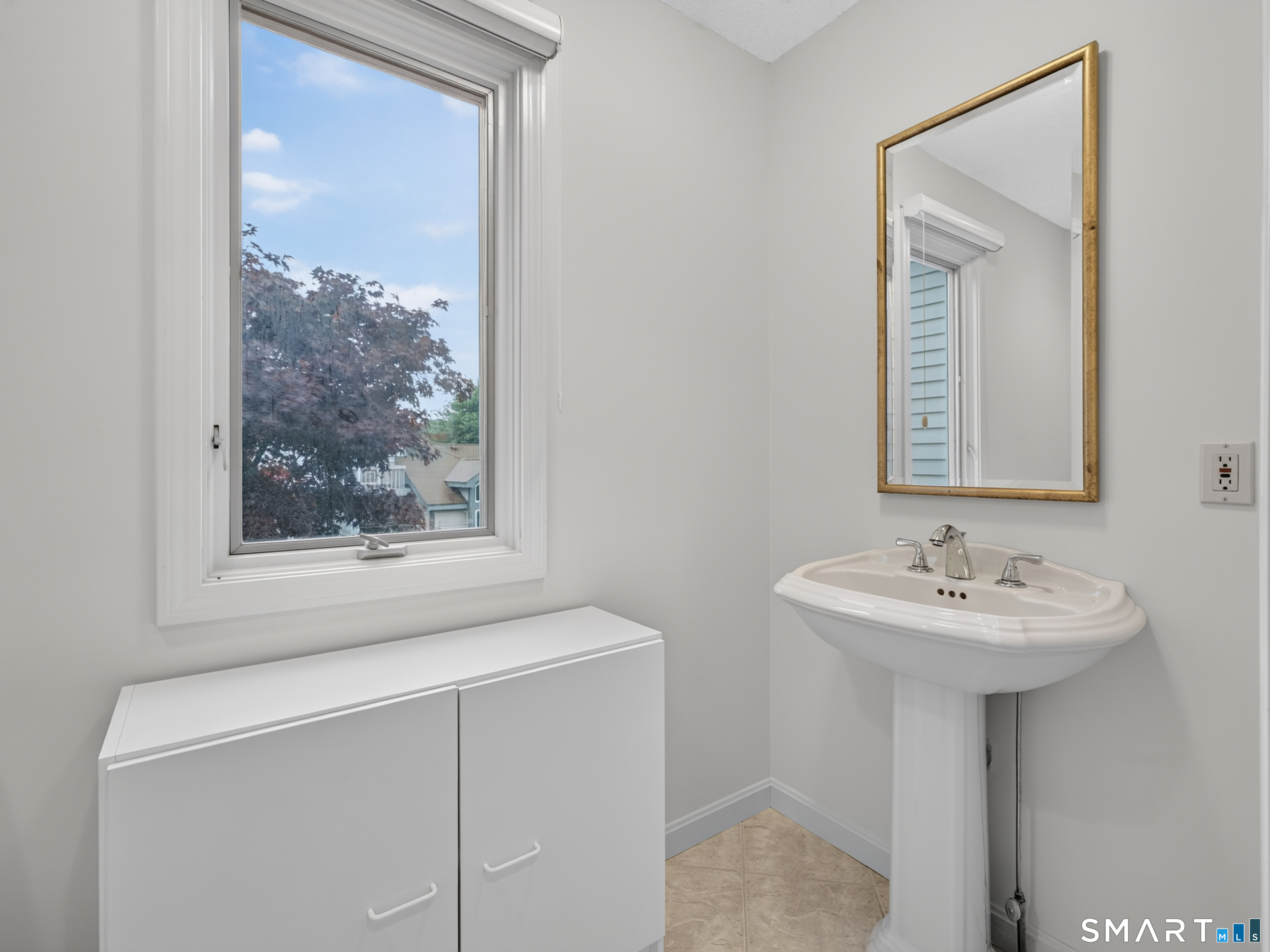 6 Griffen Drive Stonington CT 06355