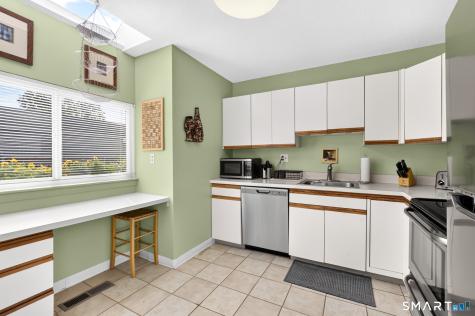 87 Hilltop Drive Simsbury CT 06089