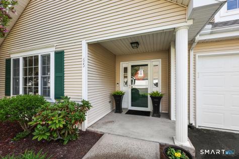 65 Henley Way West Hartford CT 06117