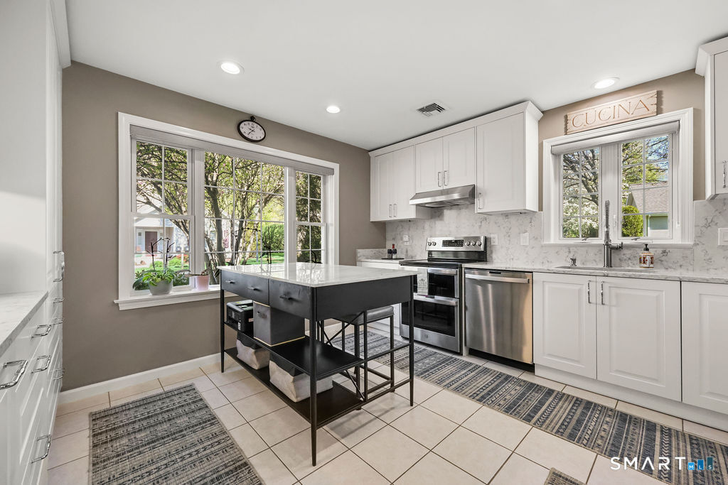 65 Henley Way West Hartford CT 06117