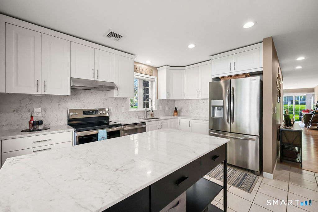 65 Henley Way West Hartford CT 06117