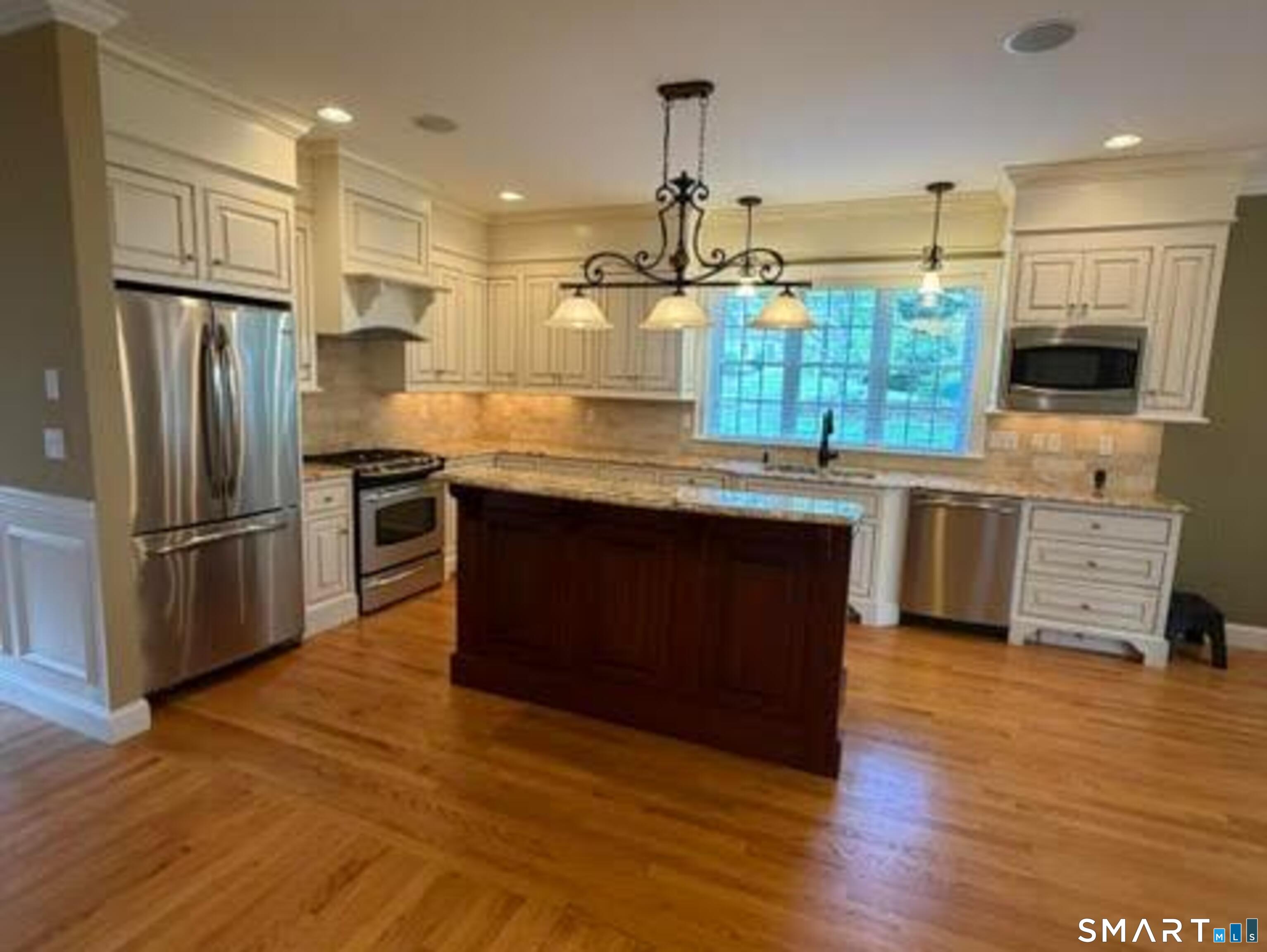 90 Apple Gate Southington CT 06489