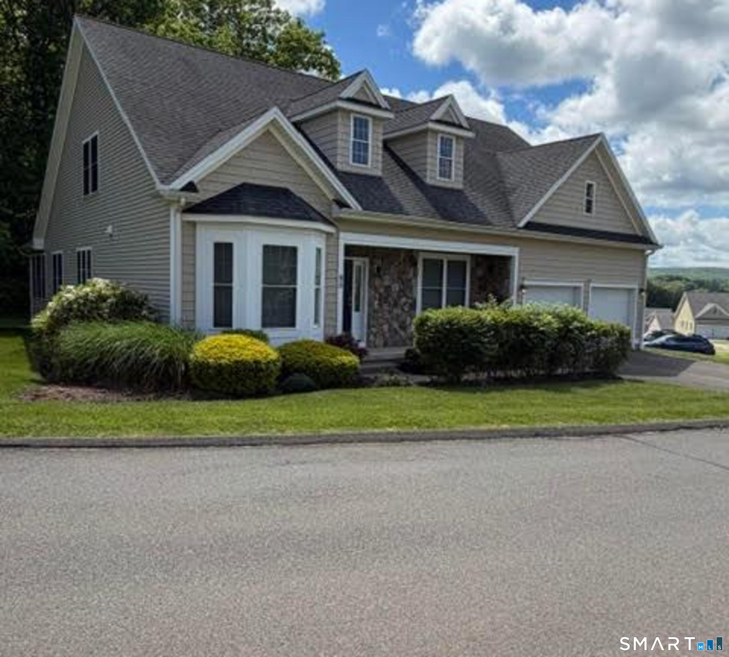90 Apple Gate Southington CT 06489