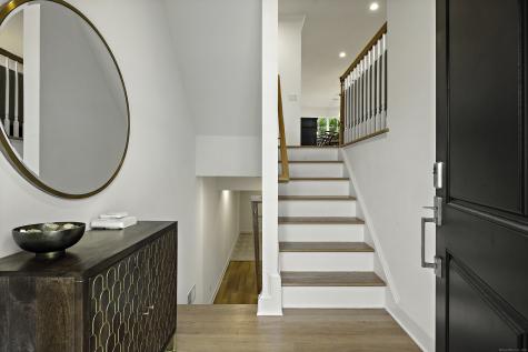 101 Brentwood Circle Danbury CT 06810