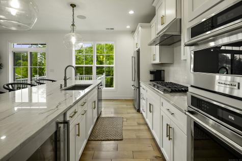 101 Brentwood Circle Danbury CT 06810