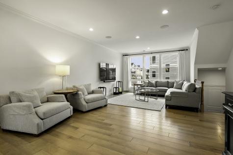 101 Brentwood Circle Danbury CT 06810