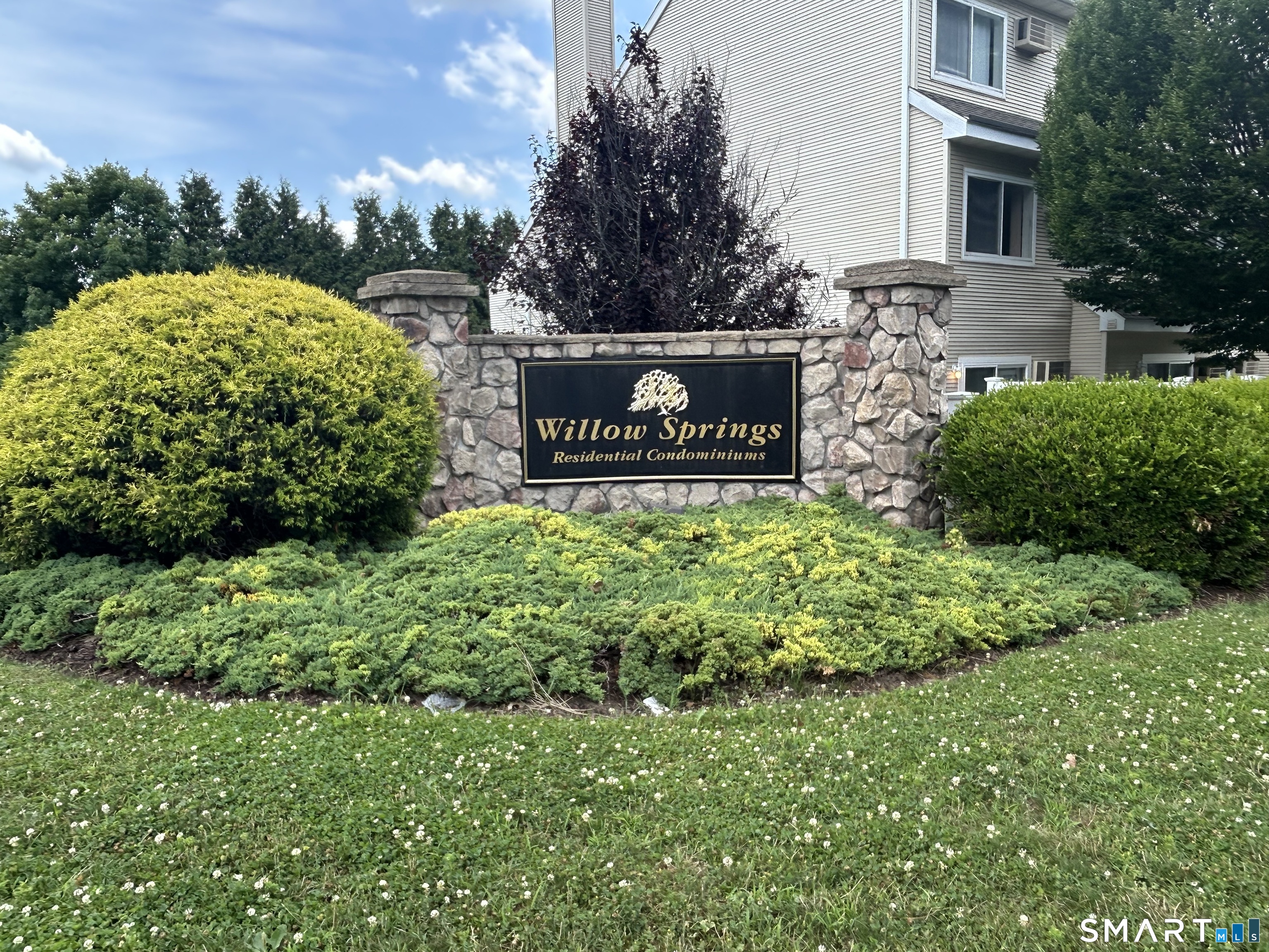 71 Willow Springs New Milford CT 06776