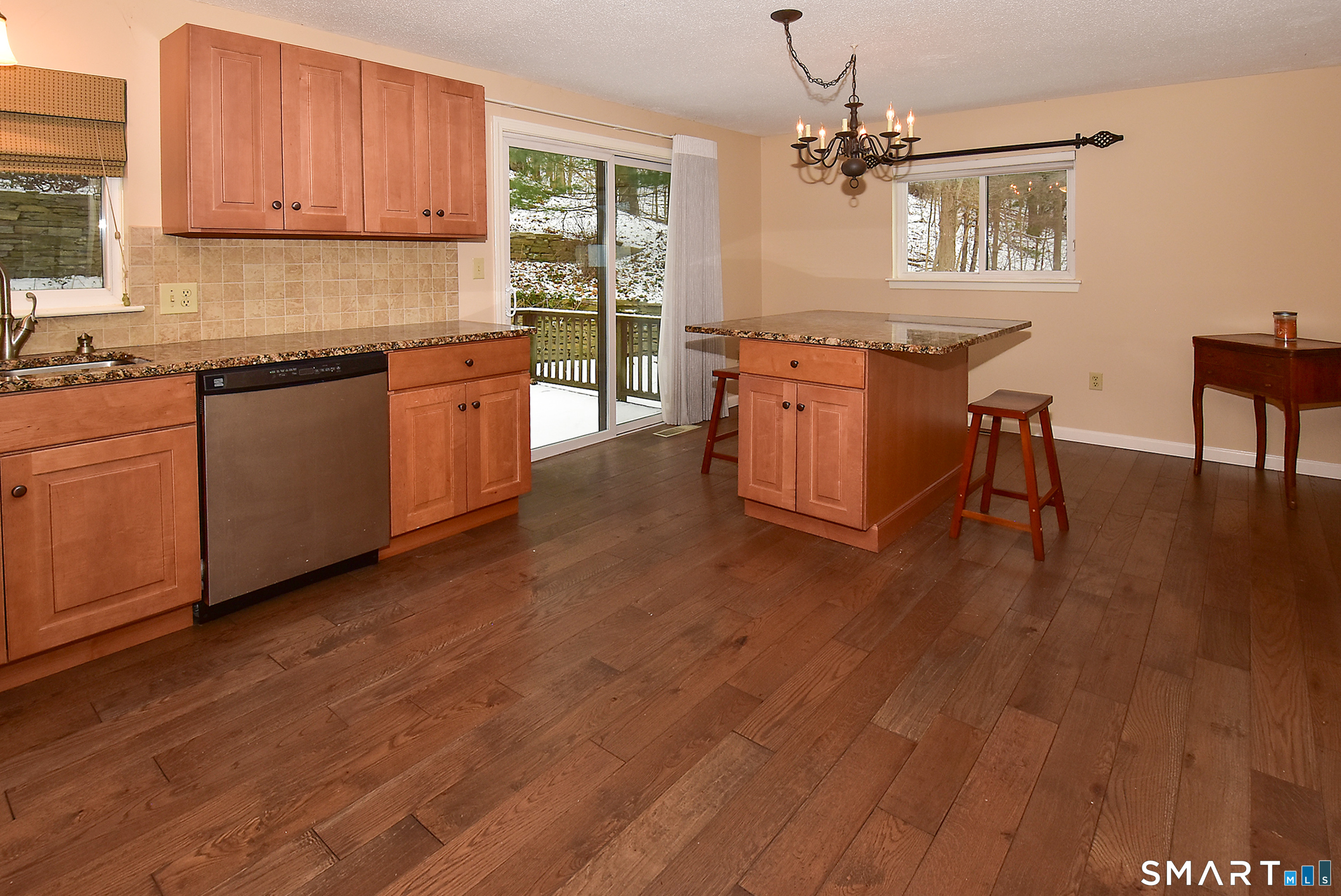 49 Cliffside Drive Manchester CT 06042