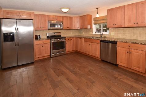 49 Cliffside Drive Manchester CT 06042